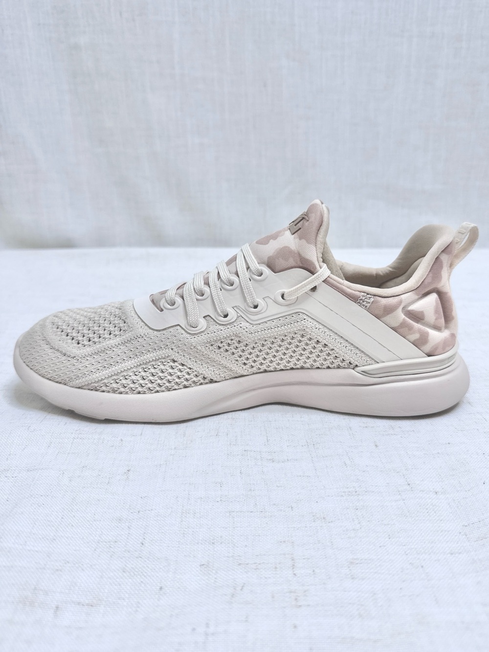 APL TechLoom Tracer Knit Sneakers Beach Almond Leopard Women's Size 7 - Picture 5 of 12